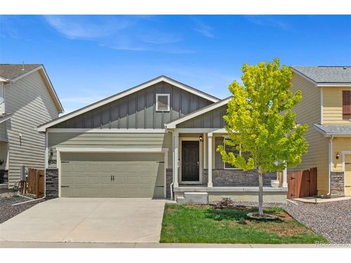 47323 Iris Ave, Bennett, CO, 80102-8643 | Card Image