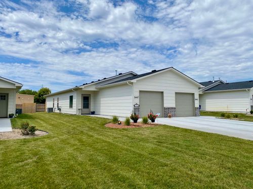 2447 W Macarthur Ct, Wichita, KS, 67217-1721 | Card Image