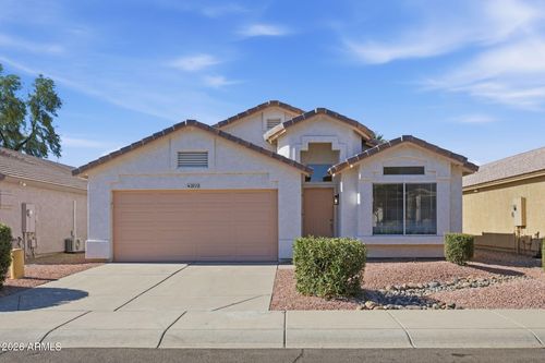 2712 E Anderson Dr, Phoenix, AZ, 85032-2436 | Card Image