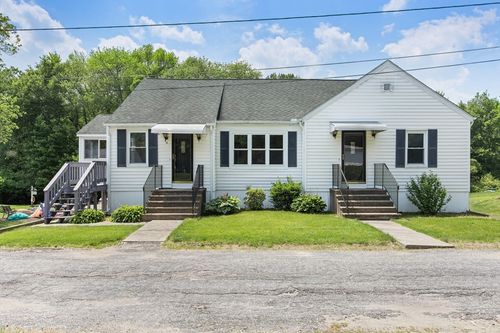 10 Hazel Plz, Uxbridge, MA, 01569-1107 | Card Image