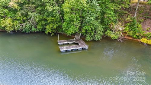 8068 Summit Ridge Dr, Catawba, NC, 28609-9051 | Card Image