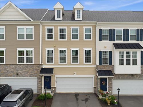109 Affinity Dr, Harmony, PA, 16037-6701 | Card Image