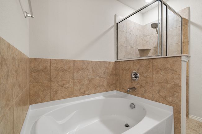 1113 Trace Dr, House other with 3 bedrooms, 2 bathrooms and null parking in Aubrey TX | Image 5