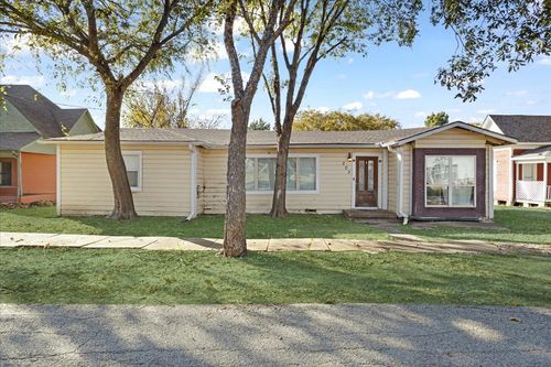 203 S Carter St, Whitewright, TX, 75491-2404 | Card Image