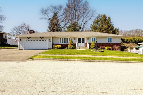 256 Tolpa Cir, Chicopee, MA, 01020-4720 | Card Image