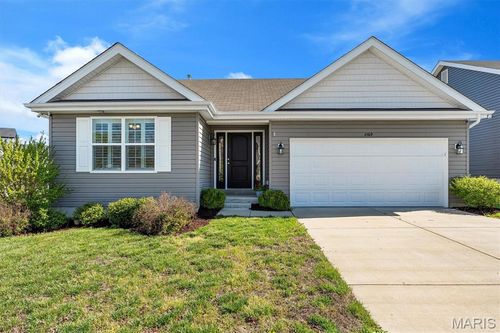 2169 Windswept Farms Dr, Eureka, MO, 63025-4102 | Card Image