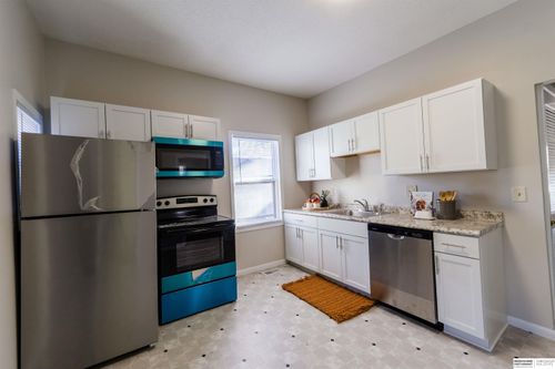 4266 Maple St, Omaha, NE, 68111-3465 | Card Image