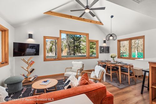 upper-385 Redstone Blvd, Redstone, CO, 81623-8940 | Card Image