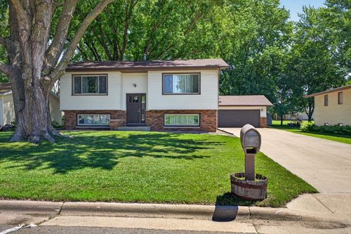 306 4th Ave Ne, Kasson, MN, 55944-1525 | Card Image