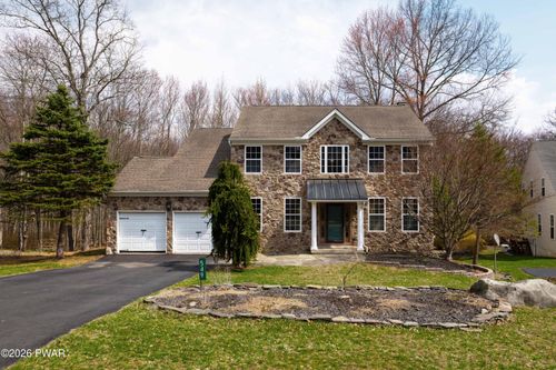 549 Marco Way, East Stroudsburg, PA, 18302-6693 | Card Image