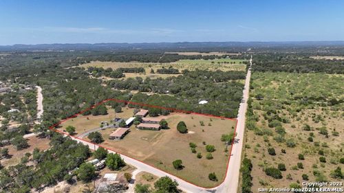 182 Joiner Dr, Bandera, TX, 78003-5887 | Card Image