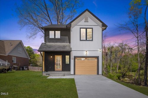 17 Runneymede Pl, Smithfield, NC, 27577-4811 | Card Image