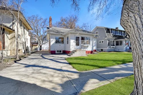 1127 8th Ave S, Fargo, ND, 58103-2615 | Card Image