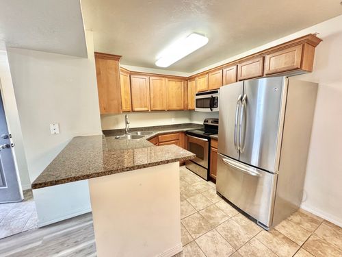 11-848 Bristle Pine Pl, Salt Lake City, UT, 84106-4717 | Card Image