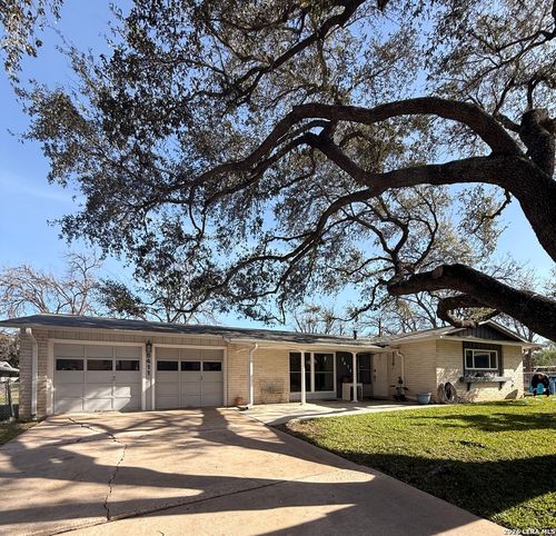 5411 Redding Ln, Kirby, TX, 78219-1423 | Card Image