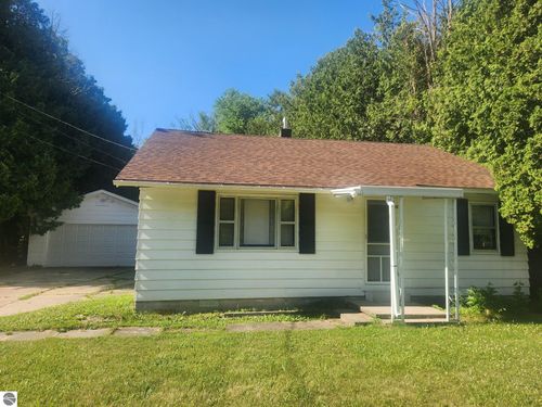 340 North St, Standish, MI, 48658-9166 | Card Image