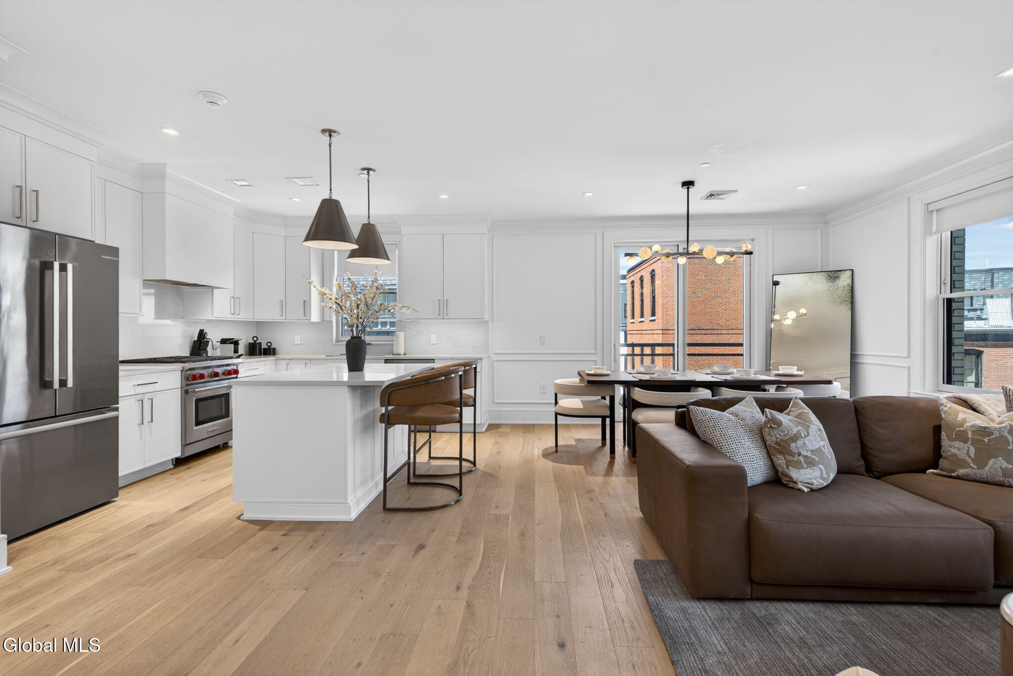 Residential in Saratoga Springs, Inside 3