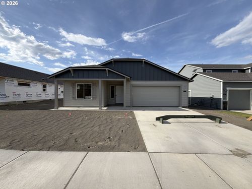 561 Taft St, Umatilla, OR, 97882-2017 | Card Image