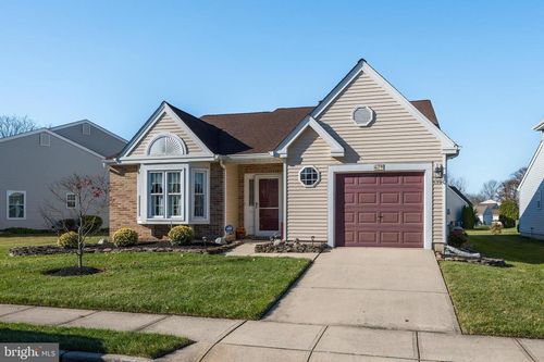 679 Cascade Dr S, MOUNT LAUREL, NJ, 08054-4930 | Card Image