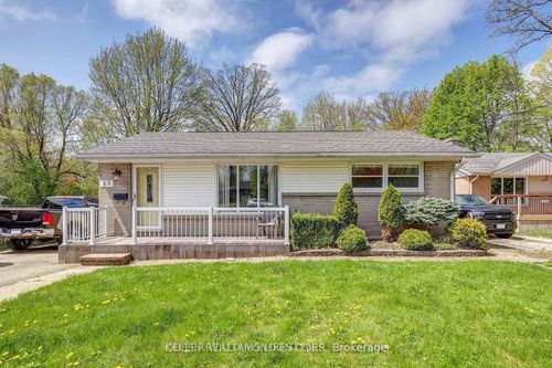 35 Thorncrest Cres, London, ON, N6J1K4 | Card Image