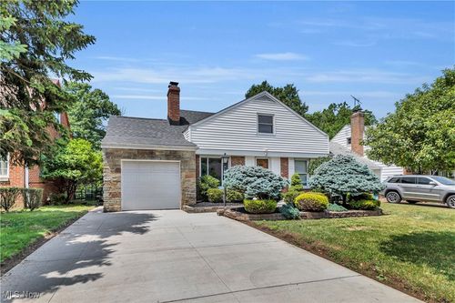 1870 E 225th St, Euclid, OH, 44117-2064 | Card Image