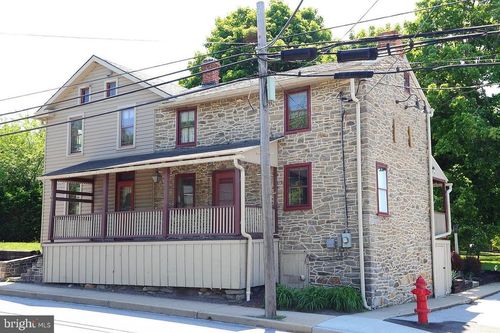 247 W State St, QUARRYVILLE, PA, 17566-1116 | Card Image