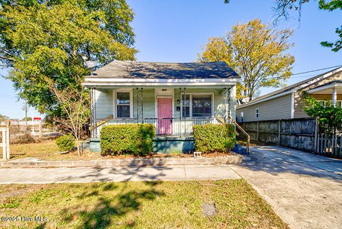 1109 Dock St, Wilmington, NC, 28401-4829 | Card Image