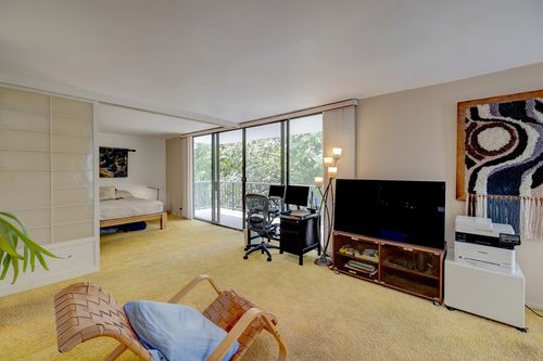 apt-401-1911 Kalanianaole St, HILO, HI, 96720-4958 | Card Image