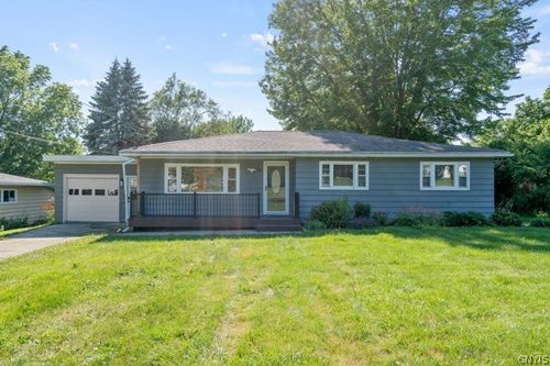 25 Franklin Ave, Oswego, NY, 13126-1755 | Card Image