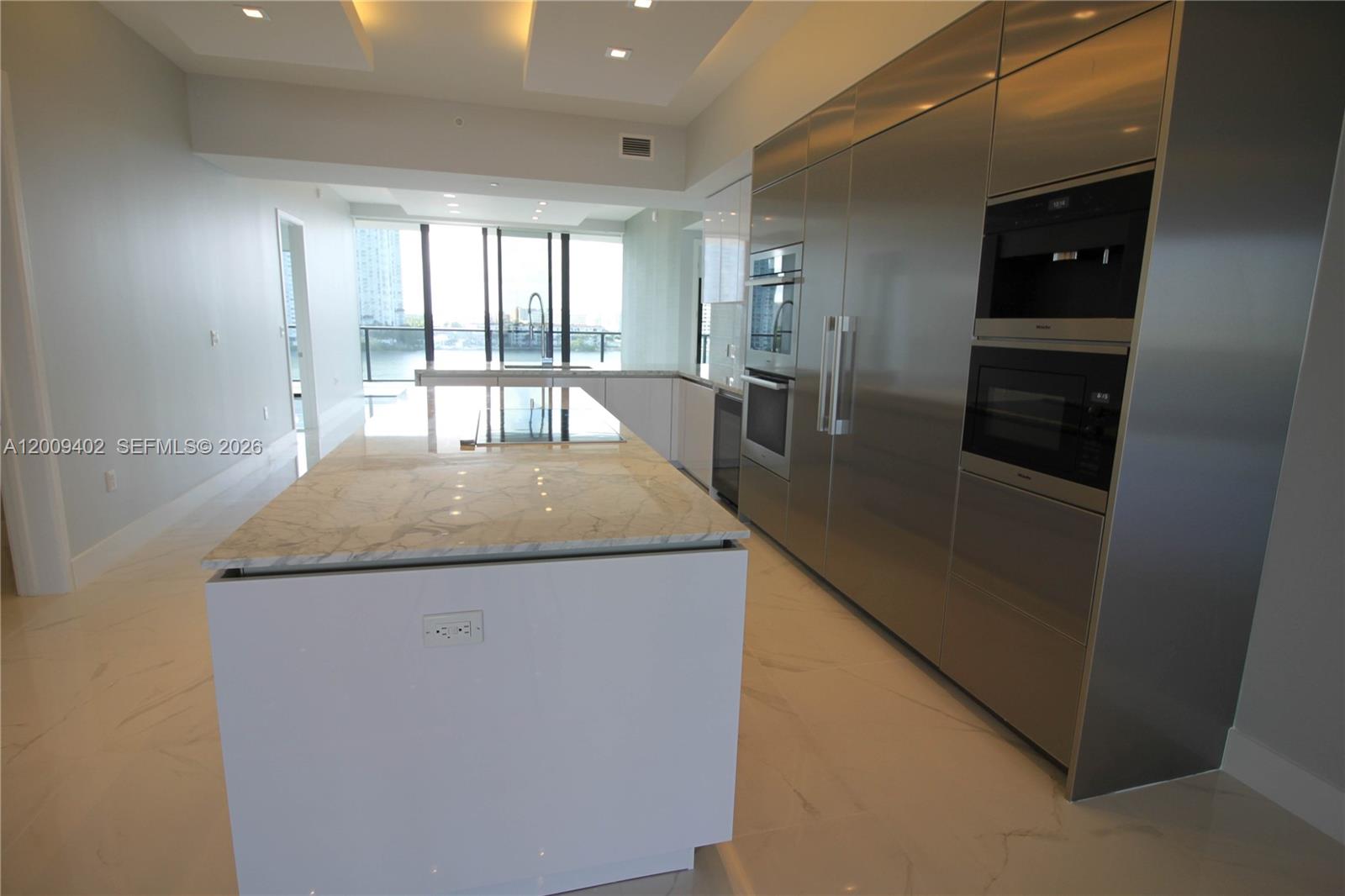 Residential Lease in Aventura 3