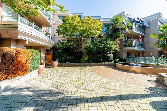 208 - 332 Lonsdale Avenue, Condo with 2 bedrooms, 1 bathrooms and 2 parking in North Vancouver BC | Image 26