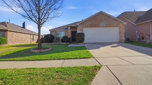 1116 Lake Hollow Dr, Little Elm, TX, 75068-8412 | Card Image