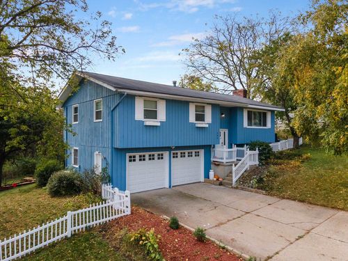 305 South Rd, Mount Horeb, WI, 53572-2249 | Card Image