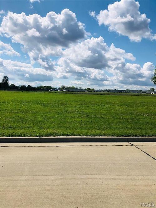 25 N June St, Jerseyville, IL, 62052 | Card Image