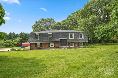 1867 Shannon Dr, Conover, NC, 28613-9124 | Card Image