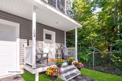 208 Dale Rd, Burlington, VT, 05408 | Card Image