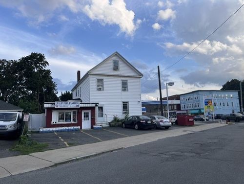 12 Mason St, Lynn, MA, 01902-2996 | Card Image