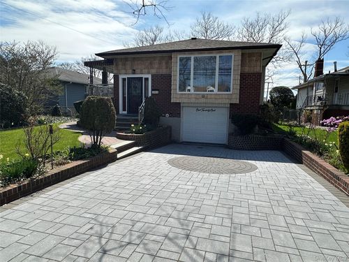 121 Marcus Avenue, North Hempstead, NY, 11040 | Card Image