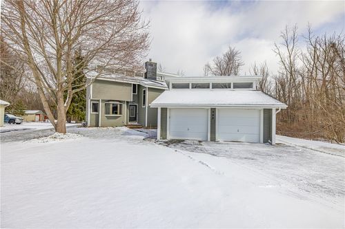 242 Ogden Parma Town Line Rd, Spencerport, NY, 14559-1655 | Card Image