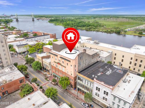 2e2-21 N Front St, Wilmington, NC, 28401-5083 | Card Image