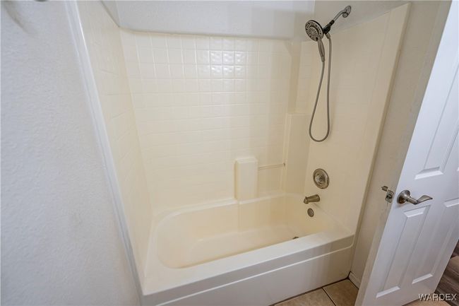 Bathroom | Image 16