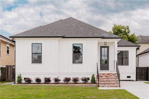 5319 Marigny St, New Orleans, LA, 70122-5215 | Card Image