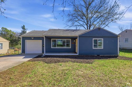 2508 Montana St, Lawrence, KS, 66046-4828 | Card Image