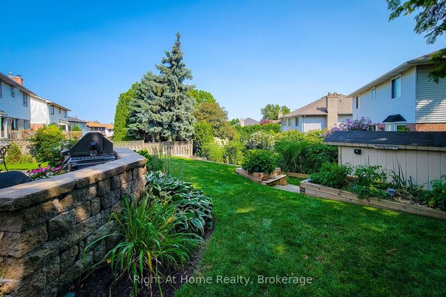 133 Lavender Dr, House other with 5 bedrooms, 3 bathrooms and 2 parking in Ancaster ON | Image 14
