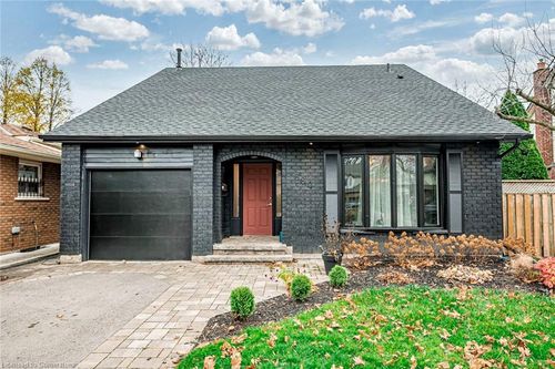 680 Powell Crt, Burlington, ON, L7R3E8 | Card Image