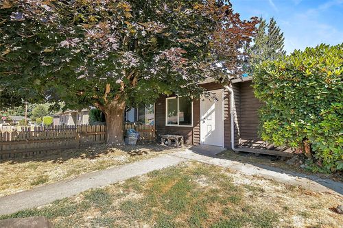 417 22nd St Se, Auburn, WA, 98002-6832 | Card Image