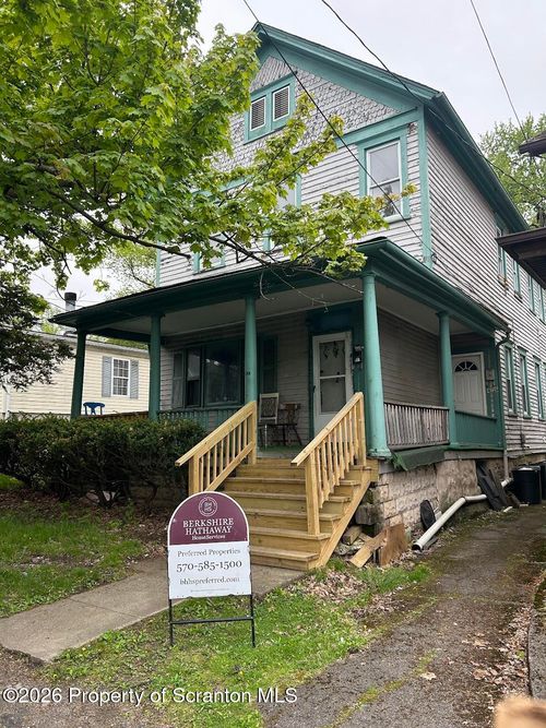 428 Railroad Ave, Scranton, PA, 18505-1045 | Card Image