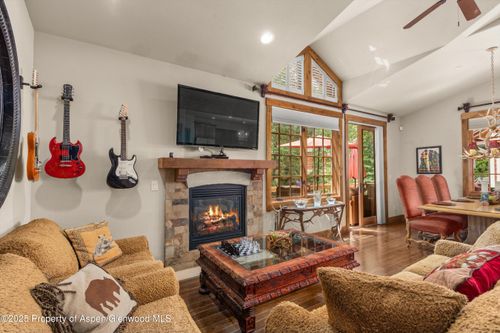 140 Juniper Trl, Carbondale, CO, 81623-8648 | Card Image