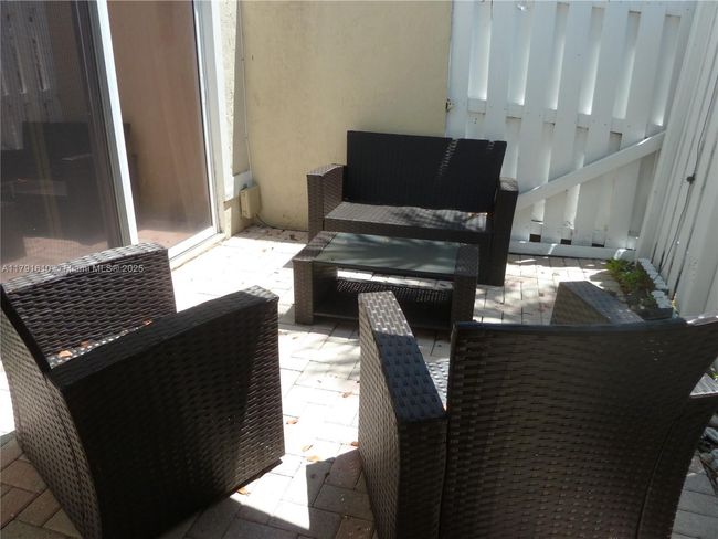 17050 Nw 22 Nd St, Townhouse with 3 bedrooms, 3 bathrooms and null parking in Pembroke Pines FL | Image 9