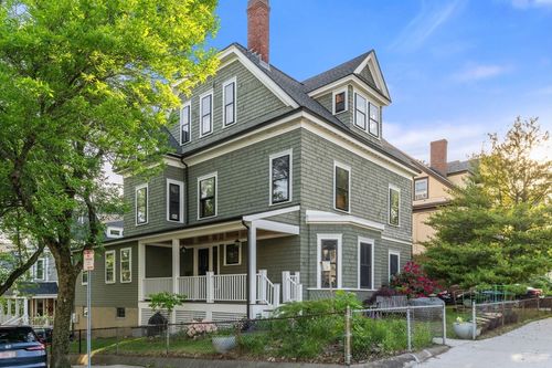 172 Summer St, Somerville, MA, 02143-2524 | Card Image